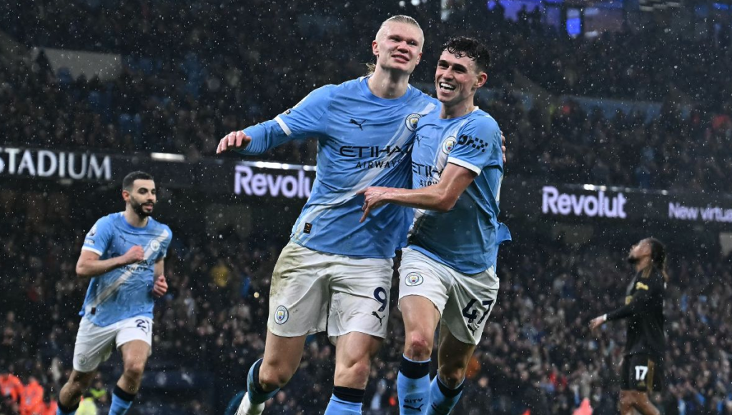 Erling Haaland celebrando un gol, ideal para las apuestas Manchester City vs Newcastle con bonos en Betano Perú.